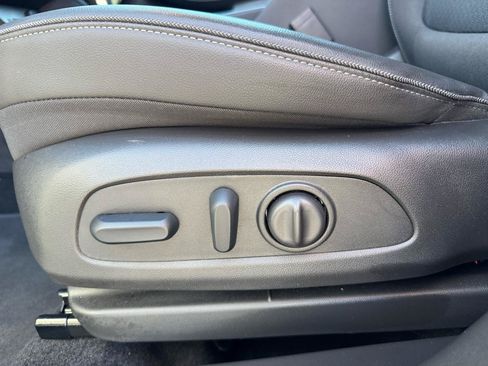 Used 2024 Buick Encore GX Preferred w/ Comfort Package AWD/4WD image 12