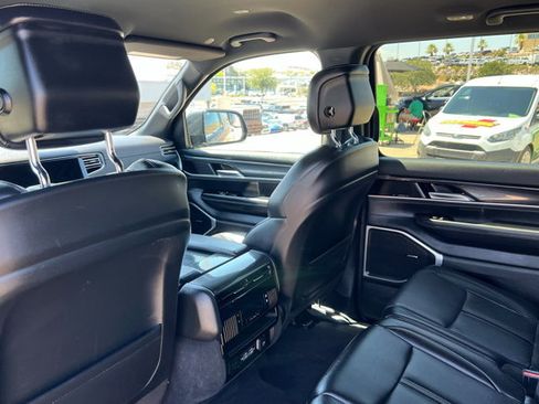 Used 2022 Jeep Wagoneer Series I image 19