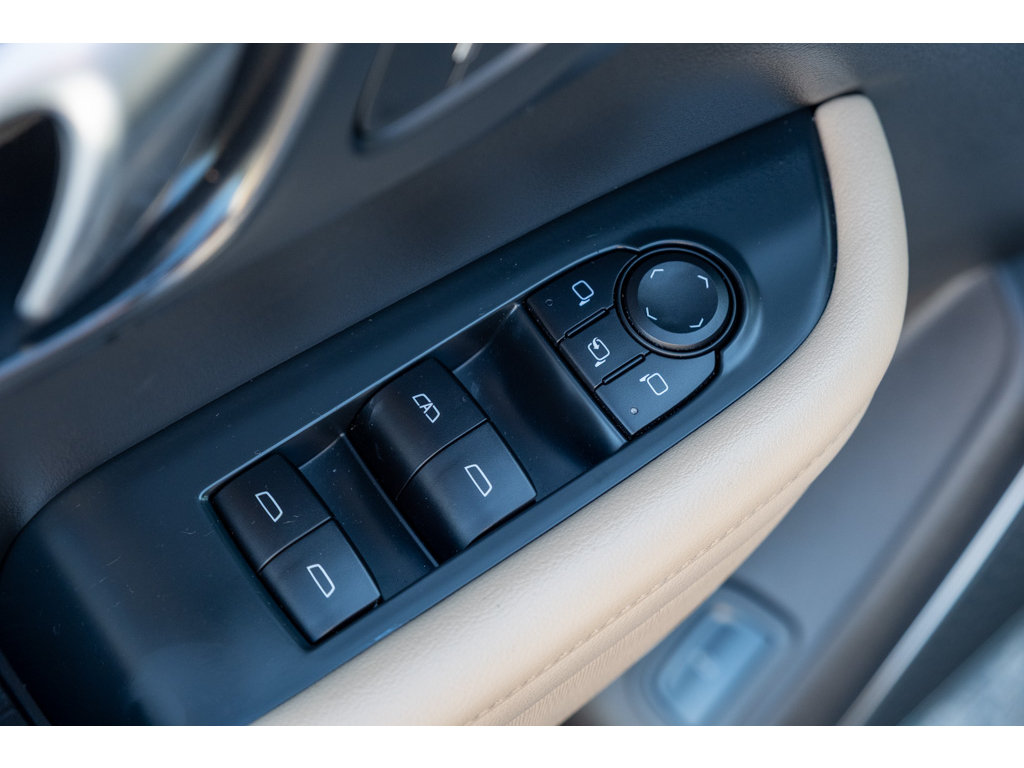 Used 2025 Buick Enclave Preferred FWD image 14