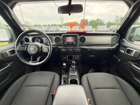 Used 2021 Jeep Wrangler Unlimited Sport AWD/4WD image 28