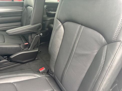 New 2026 Jeep Grand Wagoneer L Limited image 38