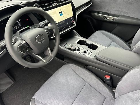 New 2026 Lexus RZ 450e AWD image 10