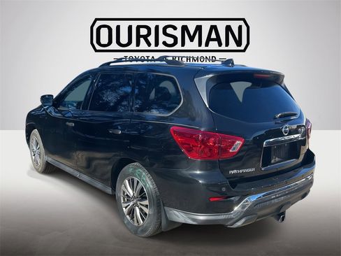 Used 2019 Nissan Pathfinder S image 5