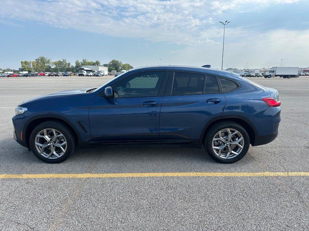 Used 2024 BMW X4 xDrive30i w/ Premium Package AWD/4WD image 8