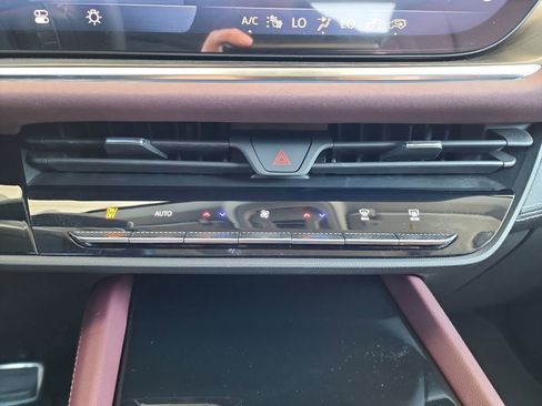 Used 2024 Buick Envision Sport Touring image 29