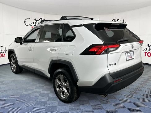 Used 2022 Toyota RAV4 XLE w/ Convenience Package FWD image 6