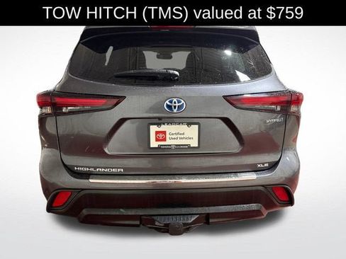 Used 2024 Toyota Highlander XLE AWD/4WD image 4