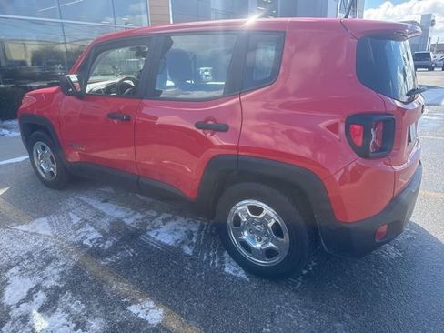 Used 2017 Jeep Renegade Sport w/ Power & Air Group image 4