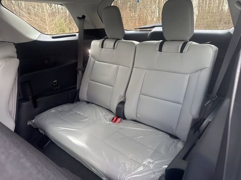 New 2026 Ford Explorer Active w/ Active Comfort Package image 32