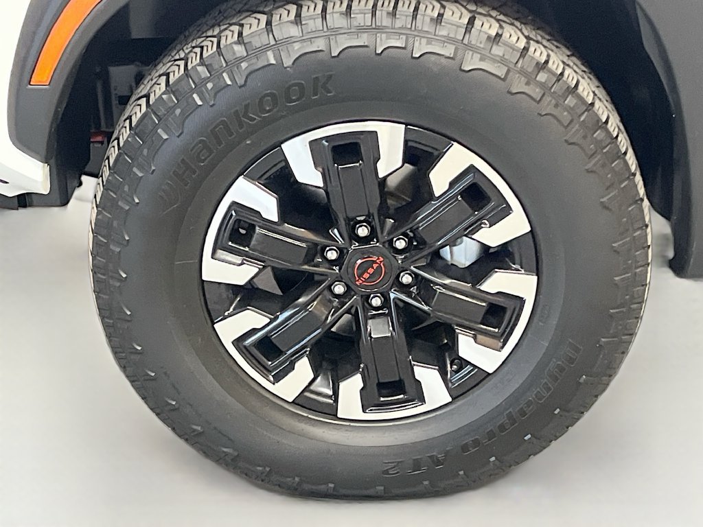 Used 2024 Nissan Frontier PRO-4X w/ Off-Road Protection Package AWD/4WD image 29