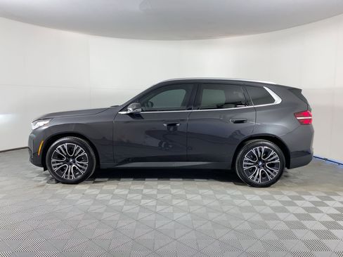 Used 2025 BMW X3 xDrive30i w/ Premium Package image 2