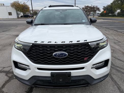 Used 2020 Ford Explorer ST w/ ST Street Pack image 2