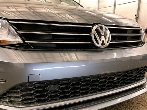 Used 2018 Volkswagen Jetta Wolfsburg Edition FWD image 29