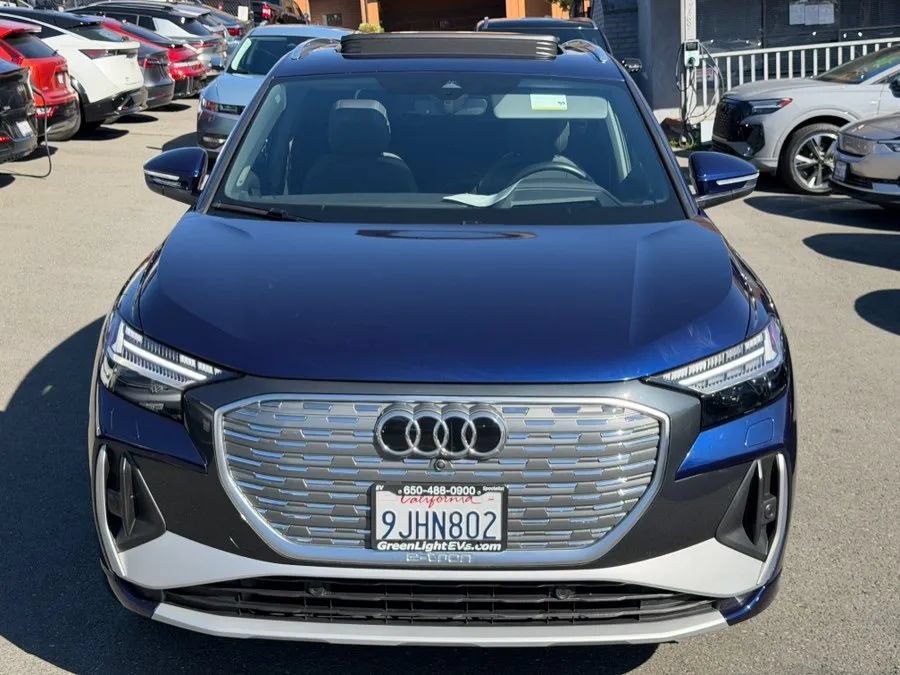Used 2023 Audi Q4 e-tron Prestige AWD/4WD image 1