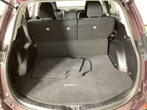 Used 2017 Toyota RAV4 XLE w/ Plus Extra Value Package FWD image 27