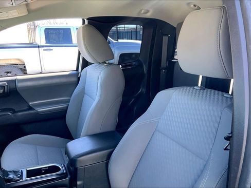 Certified 2020 Toyota Tacoma SR image 9