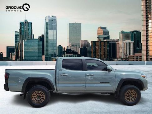 Used 2022 Toyota Tacoma SR5 w/ Trail Edition AWD/4WD image 7