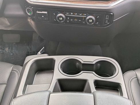 Used 2025 Chevrolet Silverado 1500 RST w/ Z71 Off-Road Package AWD/4WD image 18
