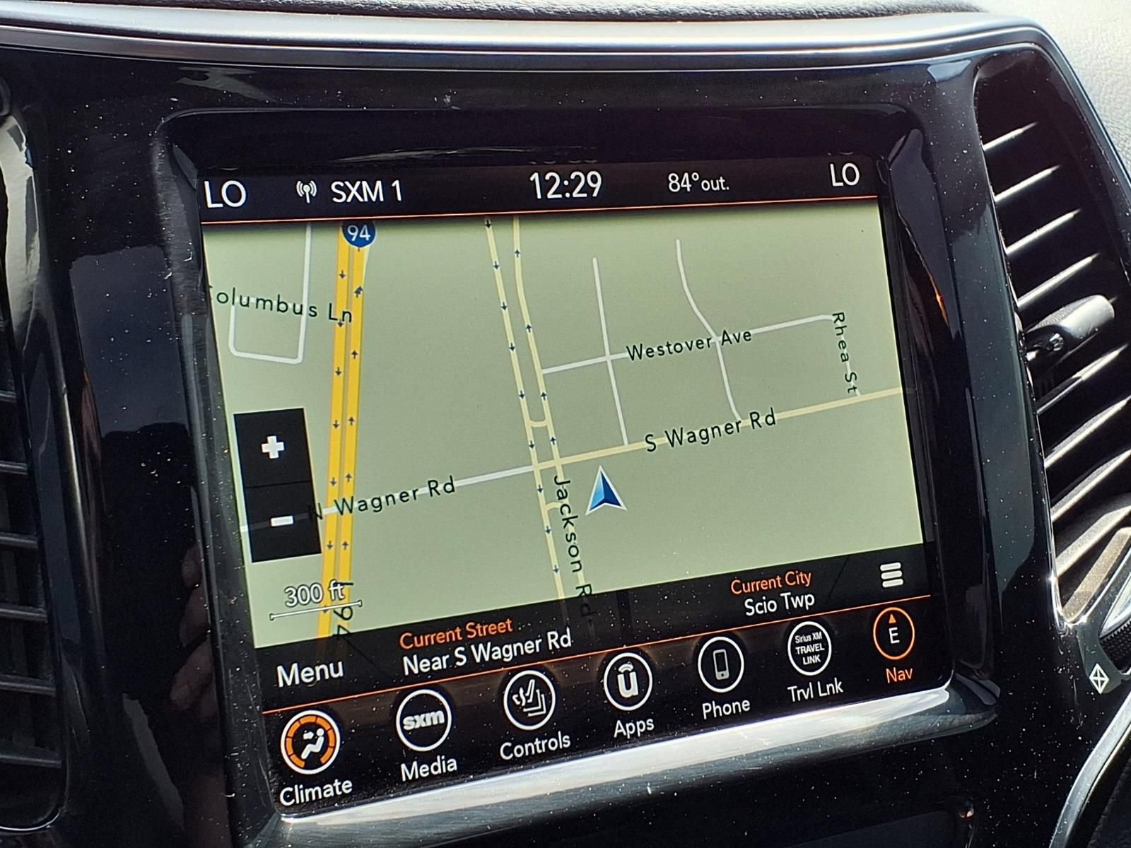 Used 2019 Jeep Cherokee Limited AWD/4WD image 23