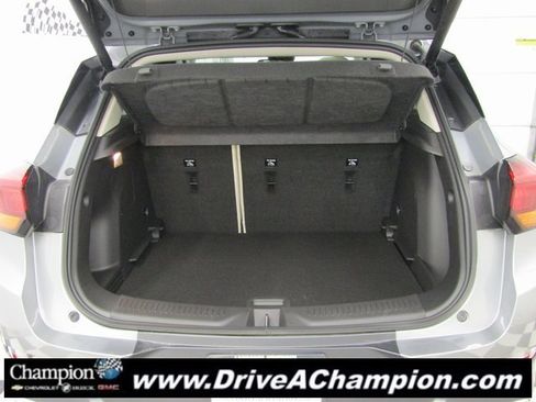 Used 2023 Buick Encore GX Essence w/ Experience Buick Package image 13