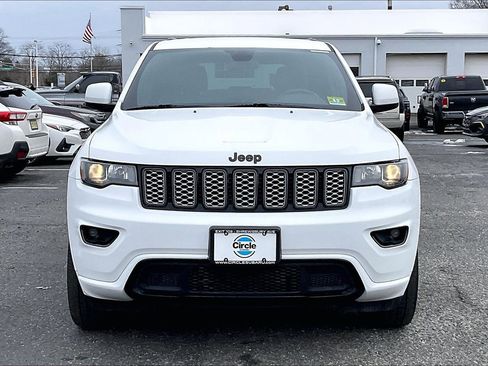 Used 2021 Jeep Grand Cherokee Laredo X image 3