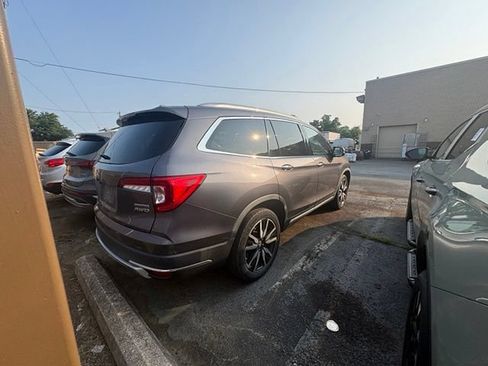 Used 2019 Honda Pilot Touring image 9
