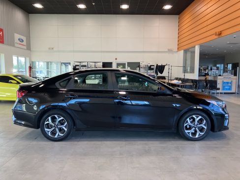 Used 2021 Kia Forte LXS image 4