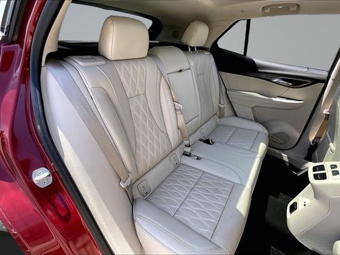 Used 2022 Buick Envision Avenir w/ Technology Package II AWD/4WD image 28