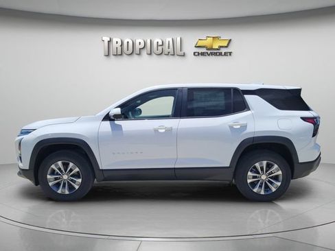 New 2026 Chevrolet Equinox LT w/ Convenience Package II FWD image 2