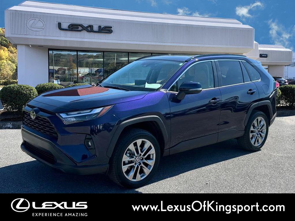 Used 2025 Toyota RAV4 XLE Premium w/ Weather Package AWD/4WD image 1