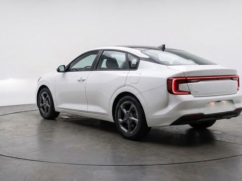 Used 2025 Kia K4 FWD image 6
