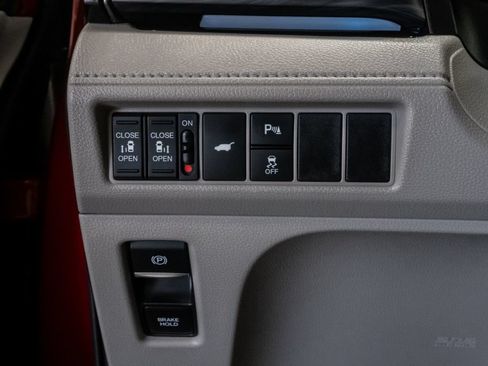 Used 2026 Honda Odyssey Elite image 13