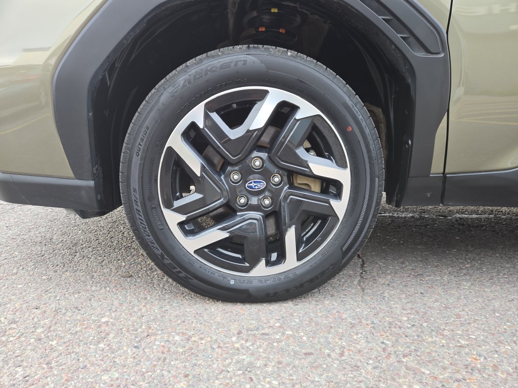Used 2025 Subaru Forester Limited AWD/4WD image 10