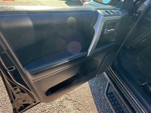 Used 2018 Toyota 4Runner SR5 w/ Wilderness Package image 11