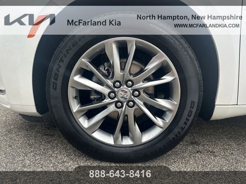 Used 2023 Buick Enclave Avenir w/ Avenir Technology Package AWD/4WD image 32