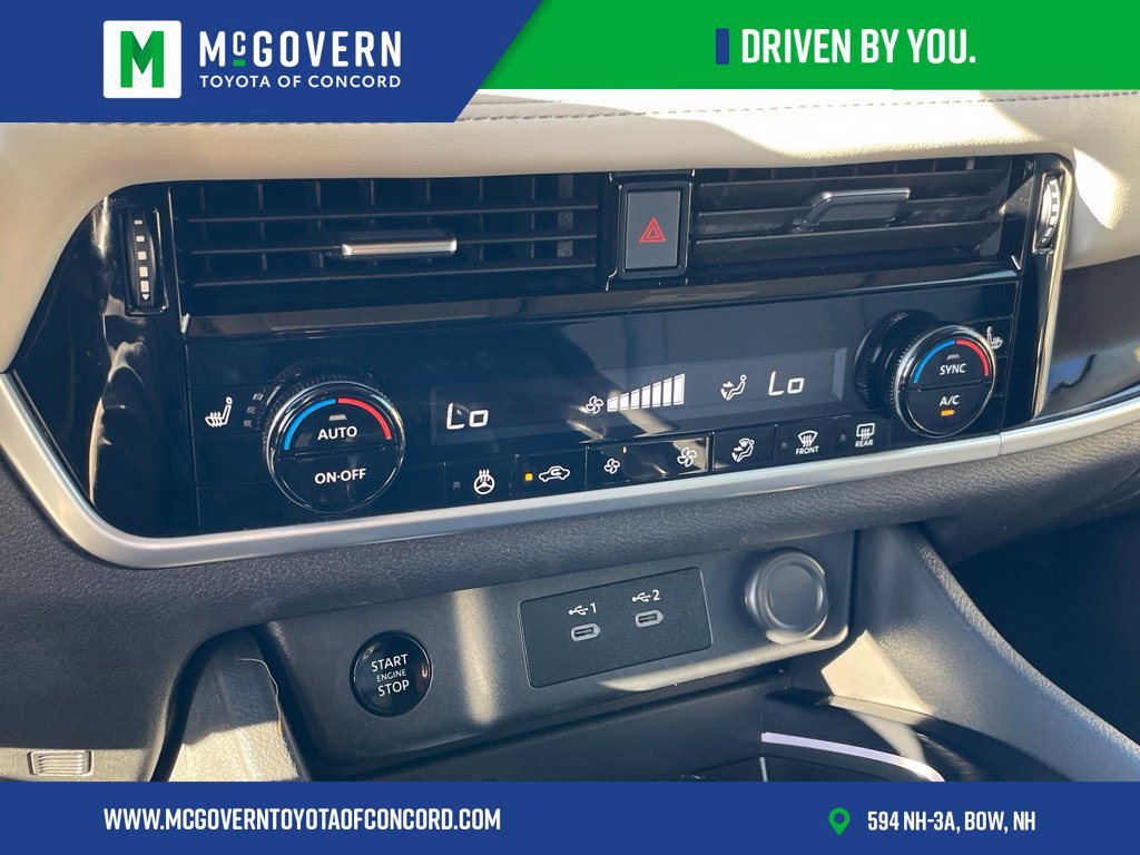 Used 2024 Nissan Rogue SL AWD/4WD image 22