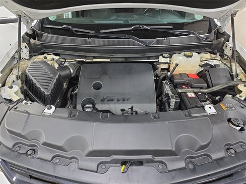 Used 2021 Chevrolet Traverse LT image 28