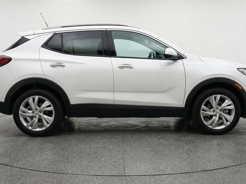 Used 2025 Buick Encore GX Preferred AWD/4WD image 11