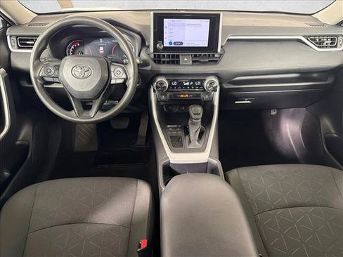 Used 2025 Toyota RAV4 XLE FWD image 22