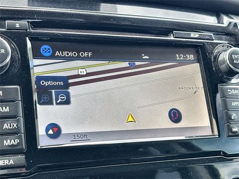 Used 2017 Nissan Titan Platinum Reserve image 33