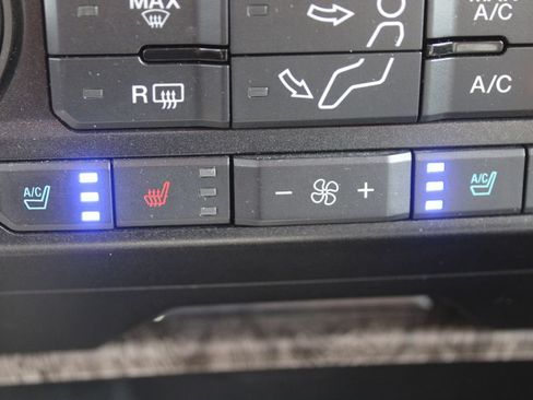 Used 2019 Ford F350 Lariat w/ Lariat Value Package AWD/4WD image 47