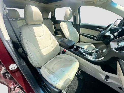Used 2017 Ford Edge Titanium w/ Equipment Group 301A FWD image 30