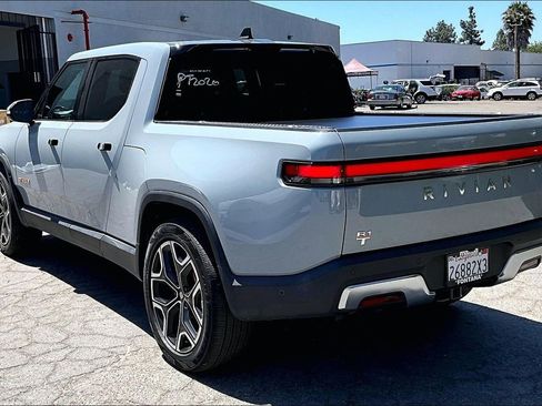 Used 2022 Rivian R1T Adventure AWD/4WD image 6