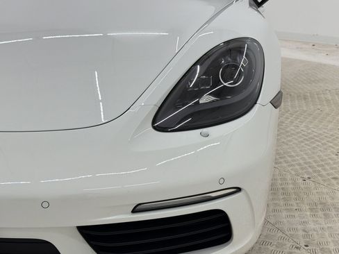 Used 2018 Porsche 718 Cayman S RWD image 11