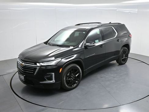 Used 2023 Chevrolet Traverse LT AWD/4WD image 43