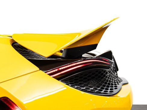 Used 2024 McLaren 750S Spider image 21