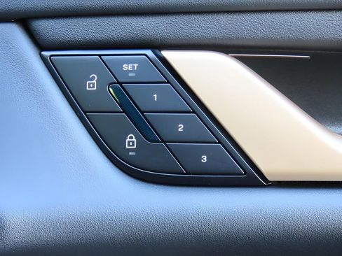 New 2025 Porsche Taycan 4S AWD/4WD image 11