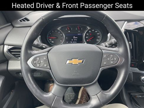 Used 2022 Chevrolet Traverse LT image 14