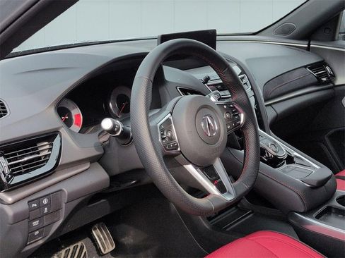 Used 2025 Acura RDX A-Spec image 11