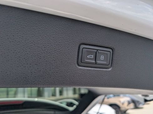 Used 2023 Audi Q7 3.0T Prestige AWD/4WD image 15